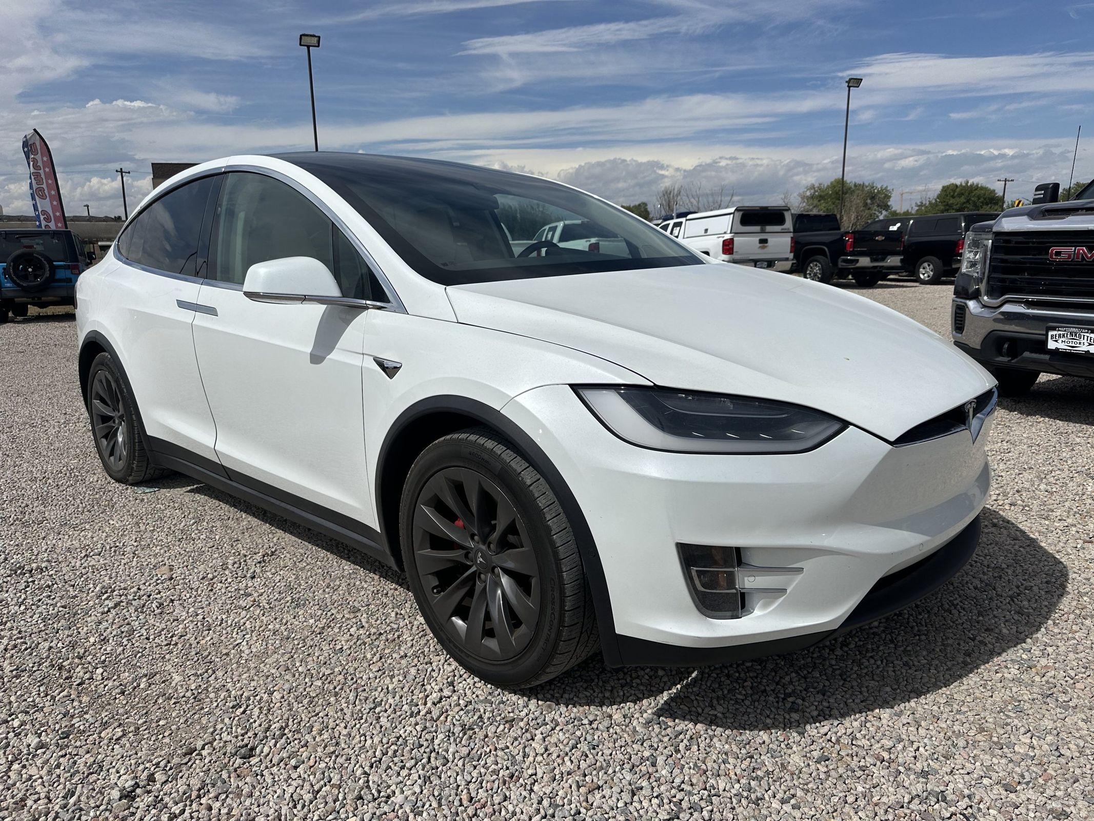 tesla model x 2018 5YJXCAE41JF085876 image